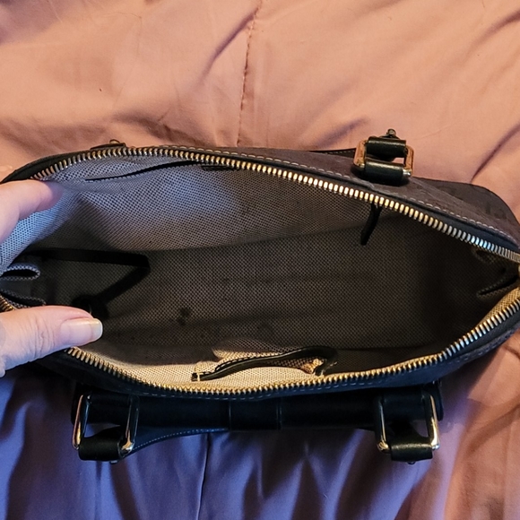 Dooney and Bourke purse blk used very good shape - Picture 2 of 4